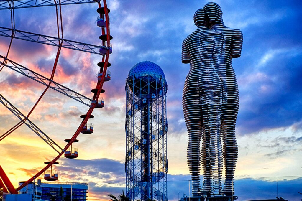 6.-Ali-Nino-statue-Batumi