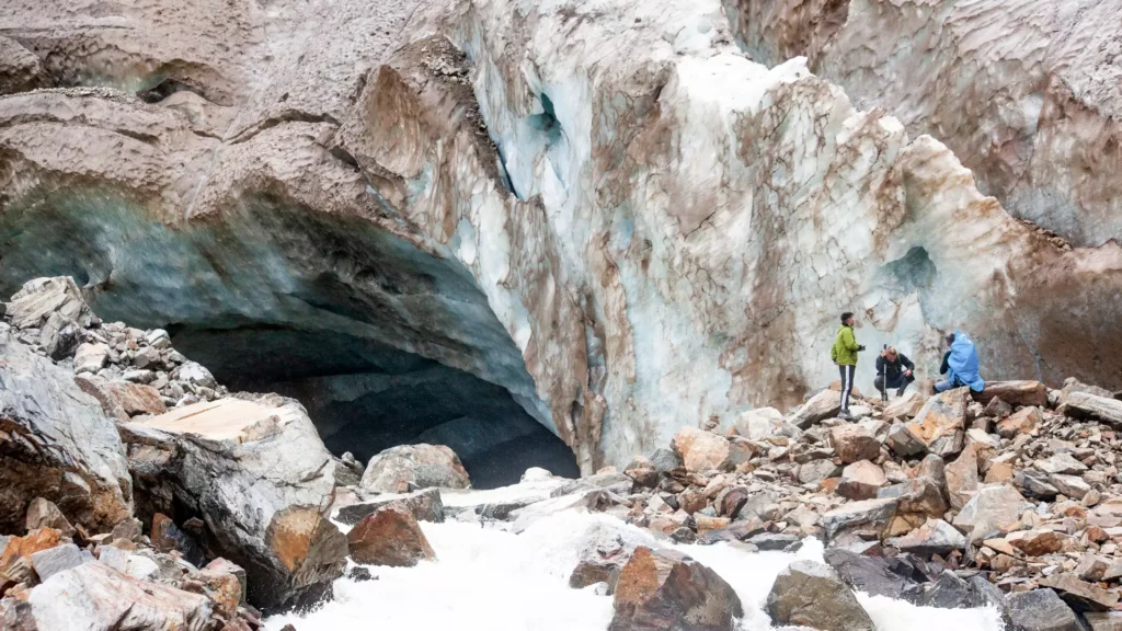 chalaadi-glacier-hiking-gnta
